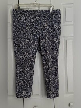 Petite LOFT Navy and White Floral Marisa Fit Cropped Pants